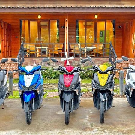 Aow Thai Homestay Ban Hin Dam エクステリア 写真